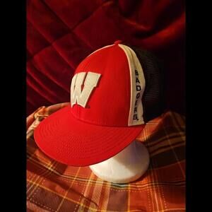 Wisconsin Badgers The Game Mesh Snapback Hat Trucker Hat Vintage